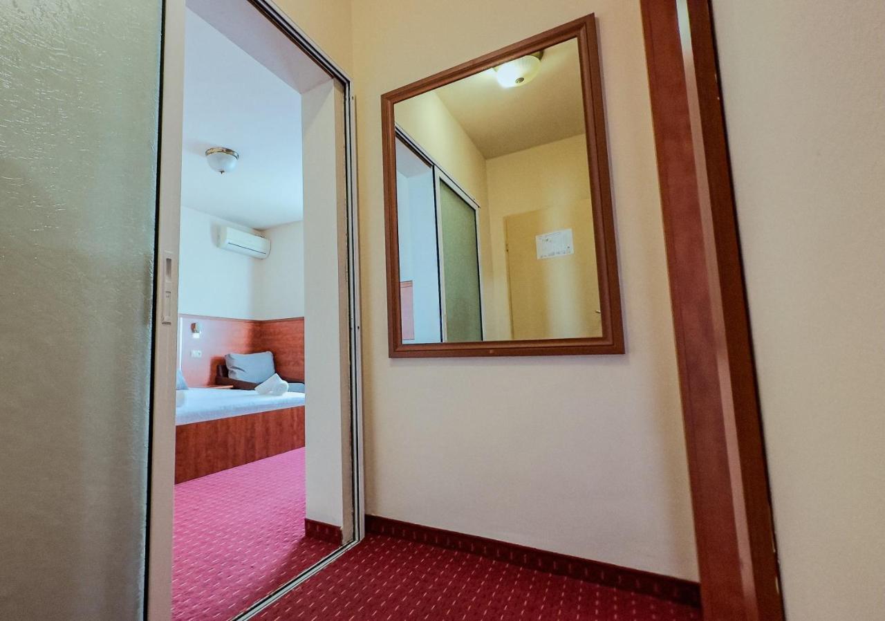 Dezudava Family Hotel Sandanski Exterior foto